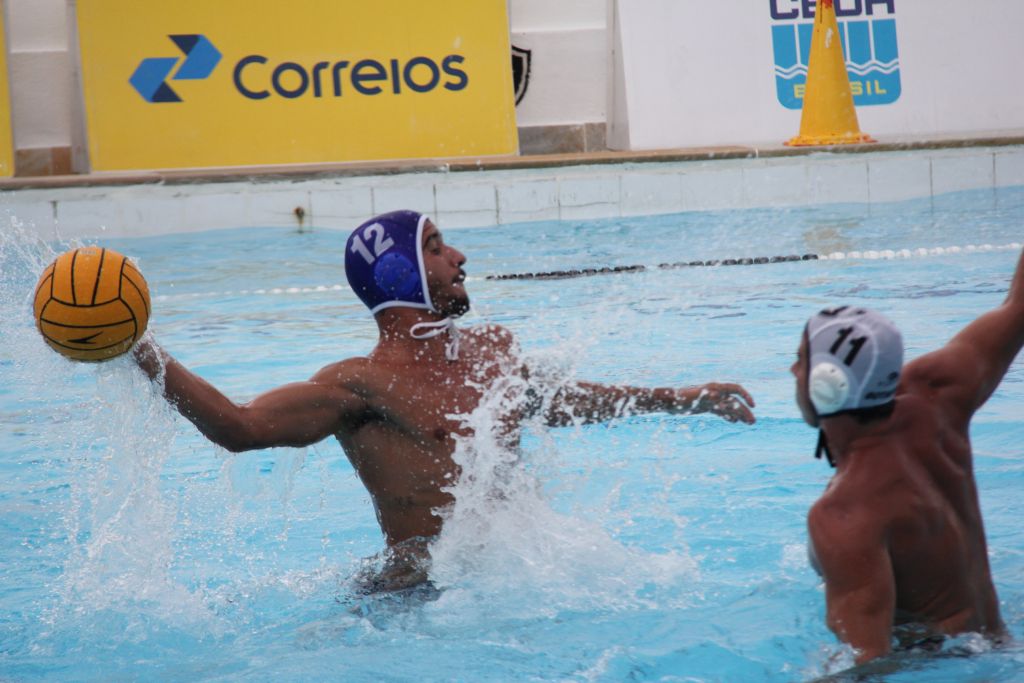 Botafogo vence Paineiras no Mourisco Mar